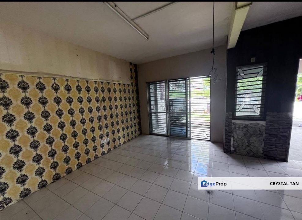 TAMAN SRI PUTRI KULAI FASA 2  🍀DOUBLE STOREY END LOT WITH 🍀LAND , Johor, Skudai