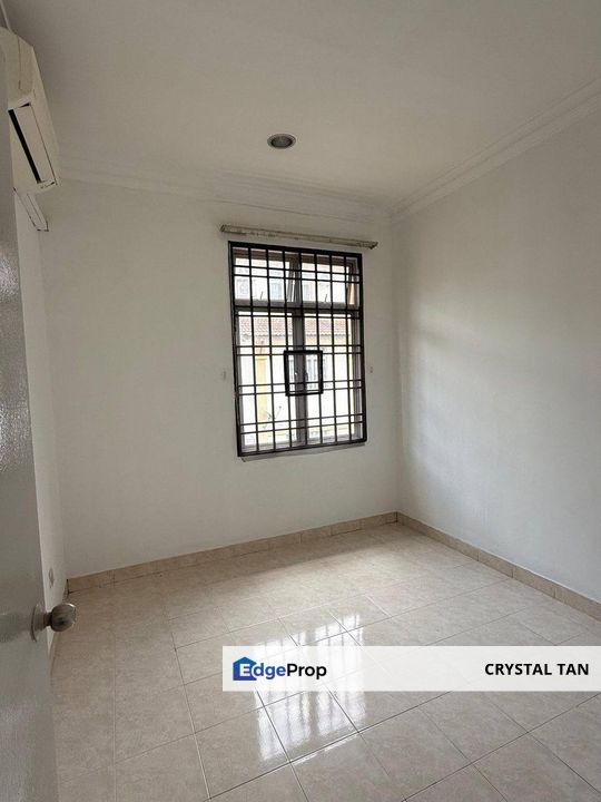 FULL LOAN !! FULL LOAN !! Below Bank value Nusa Villa Penthouse  Jalan Jati 11 Tmn Nusa Bestari Jaya   2 Storey Town House , Johor, Johor Bahru