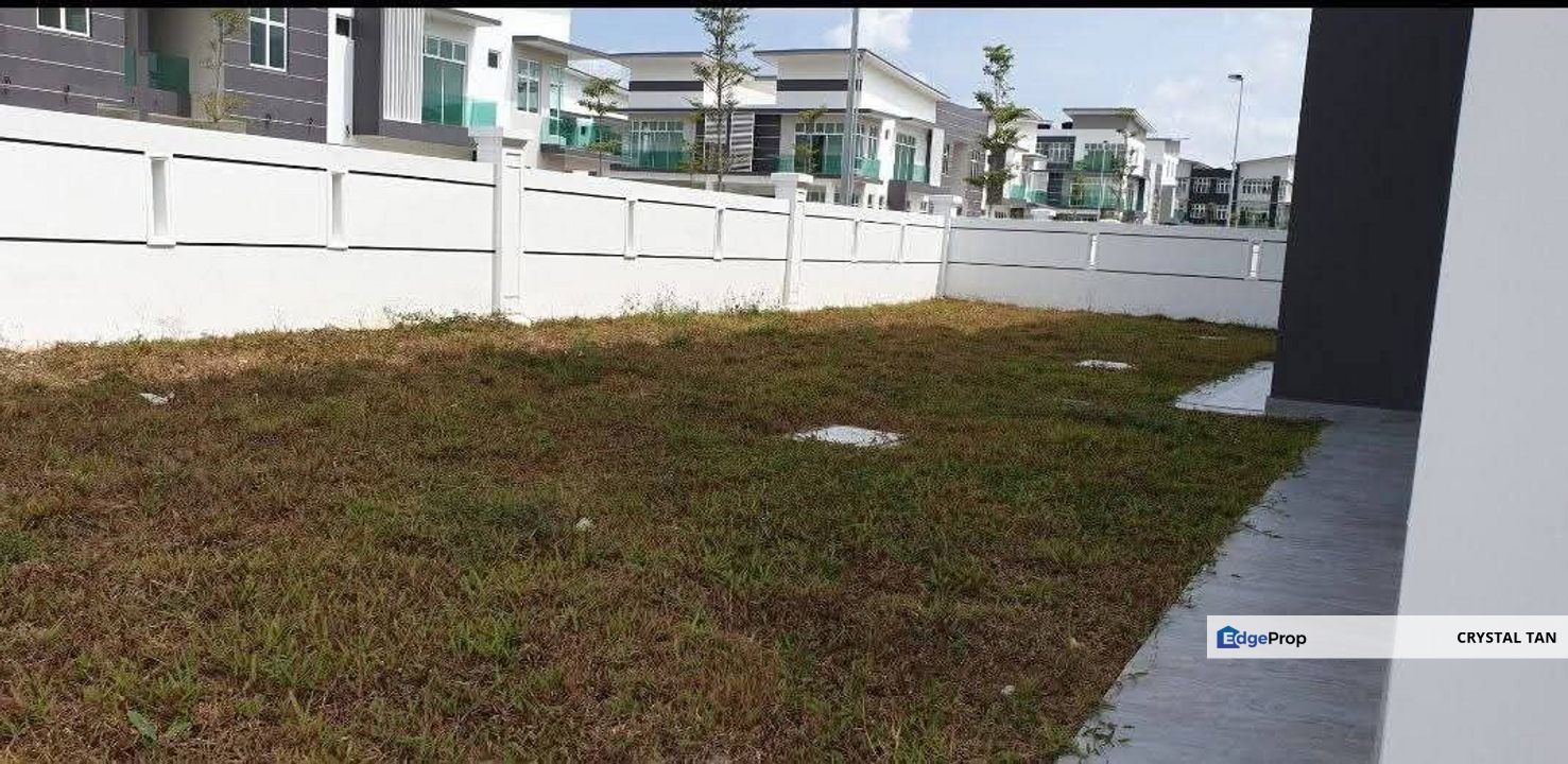 𝐌𝐮𝐭𝐢𝐚𝐫𝐚 𝐁𝐞𝐬𝐭𝐚𝐫𝐢, 𝐌𝐮𝐭𝐢𝐚𝐫𝐚 𝐑𝐢𝐧𝐢📍【 田字角头 】  ⚠️ 𝟒𝟒 × 𝟕𝟎方尺 ⚠️ 𝟐𝟎尺花园地🌲𝟒+𝟏房𝟒厕🌷 👮🏻‍♀️ #围篱区 🇸🇬靠近第二通道‼️只需𝐑𝐌𝟏.𝟑𝐦‼️  , Johor, Johor Bahru