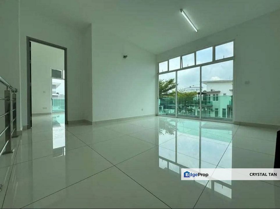 𝐌𝐮𝐭𝐢𝐚𝐫𝐚 𝐁𝐞𝐬𝐭𝐚𝐫𝐢, 𝐌𝐮𝐭𝐢𝐚𝐫𝐚 𝐑𝐢𝐧𝐢📍【 田字角头 】  ⚠️ 𝟒𝟒 × 𝟕𝟎方尺 ⚠️ 𝟐𝟎尺花园地🌲𝟒+𝟏房𝟒厕🌷 👮🏻‍♀️ #围篱区 🇸🇬靠近第二通道‼️只需𝐑𝐌𝟏.𝟑𝐦‼️  , Johor, Johor Bahru