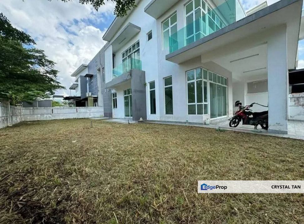 𝐌𝐮𝐭𝐢𝐚𝐫𝐚 𝐁𝐞𝐬𝐭𝐚𝐫𝐢, 𝐌𝐮𝐭𝐢𝐚𝐫𝐚 𝐑𝐢𝐧𝐢📍【 田字角头 】  ⚠️ 𝟒𝟒 × 𝟕𝟎方尺 ⚠️ 𝟐𝟎尺花园地🌲𝟒+𝟏房𝟒厕🌷 👮🏻‍♀️ #围篱区 🇸🇬靠近第二通道‼️只需𝐑𝐌𝟏.𝟑𝐦‼️  , Johor, Johor Bahru