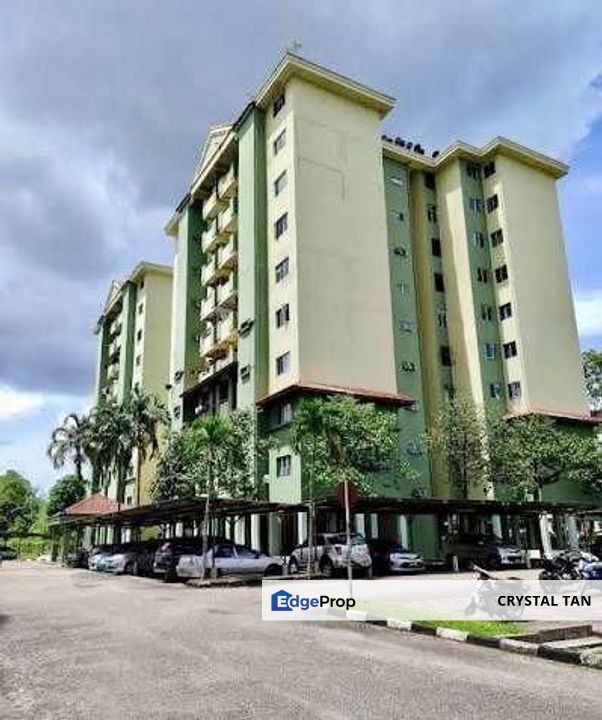 APARTMENT SRI WANGI TAMAN TAMPOI INDAH, 4 Rooms & 2 Bathrooms, 1216 sq.ft,  Corner Unit , 2 Car Park Lots , Johor, Tampoi