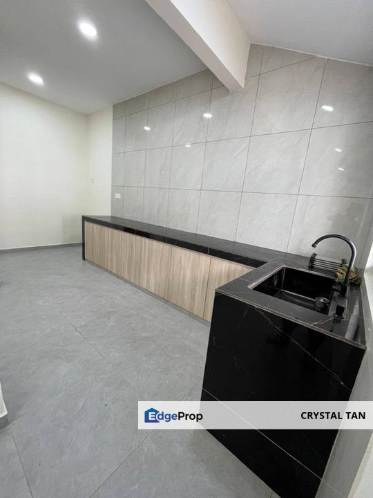 Taman Perling 🌀1.5 storey terrace house 22x75sqft, Johor, Johor Bahru