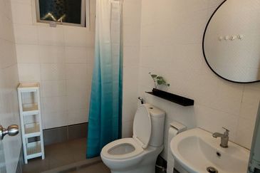 Seasons Luxury Apartments @ Amara Larkin