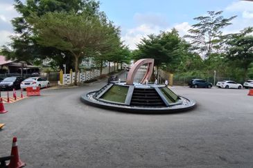 Seasons Luxury Apartments @ Amara Larkin