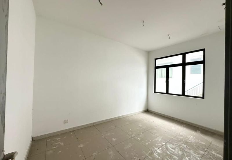 The Canal Garden South, Horizon Hills