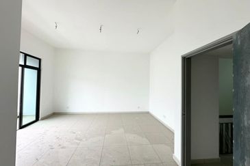 The Canal Garden South, Horizon Hills