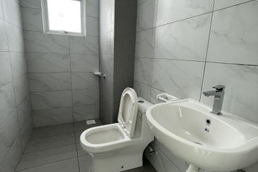 SKS Habitat Apartment, Larkin