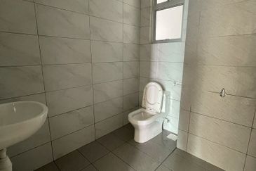 SKS Habitat Apartment, Larkin