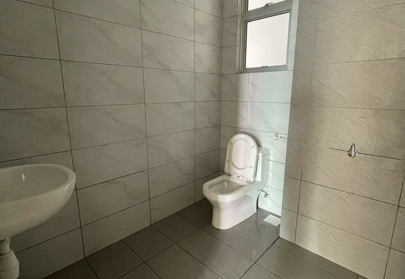 SKS Habitat Apartment, Larkin