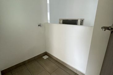 SKS Habitat Apartment, Larkin