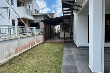 Valley West @ Horizon Hills Double storey / End Lot