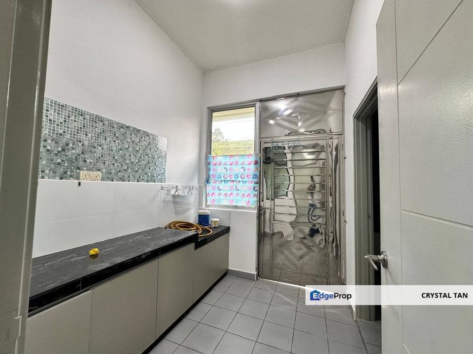 Nusa Idaman Presint 5  2.5 Storey Semi D , Johor, 