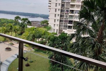 Baypoint @ Country Garden Danga Bay