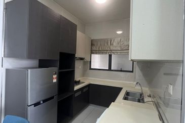 Baypoint @ Country Garden Danga Bay