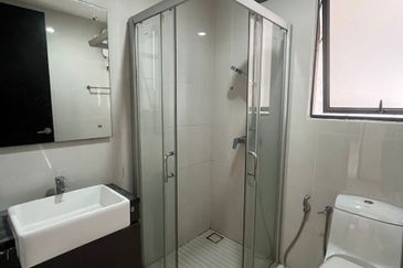 Baypoint @ Country Garden Danga Bay