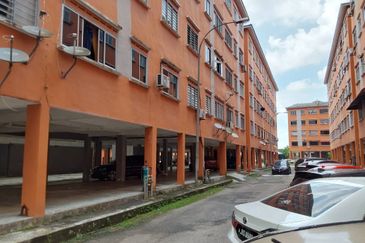 Taman Pulai Utama Flat