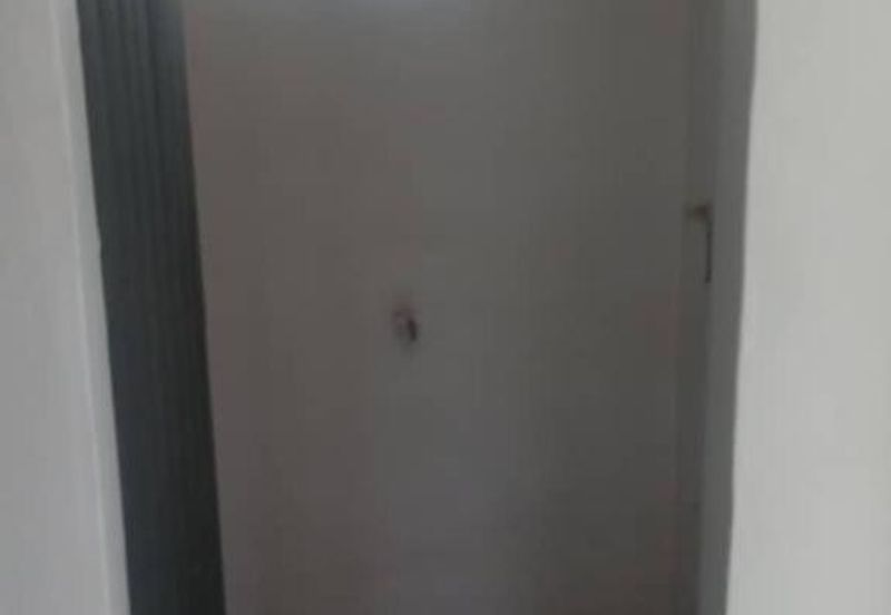 Taman Pulai Utama Flat