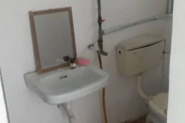 Taman Pulai Utama Flat