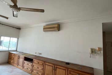 Pangsapuri Orchid View Luxury Apartment