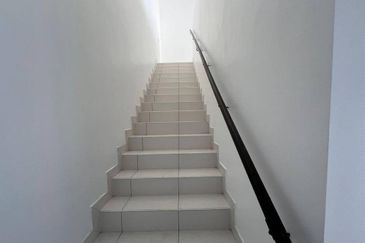 Unblock View Double storey Cluster @ Setia tropika