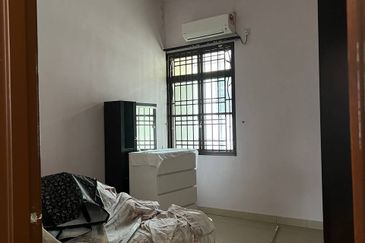 Persiaran Kempas Utama 2