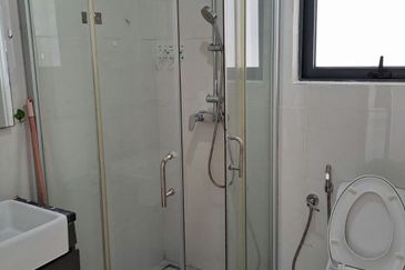 Baypoint @ Country Garden Danga Bay