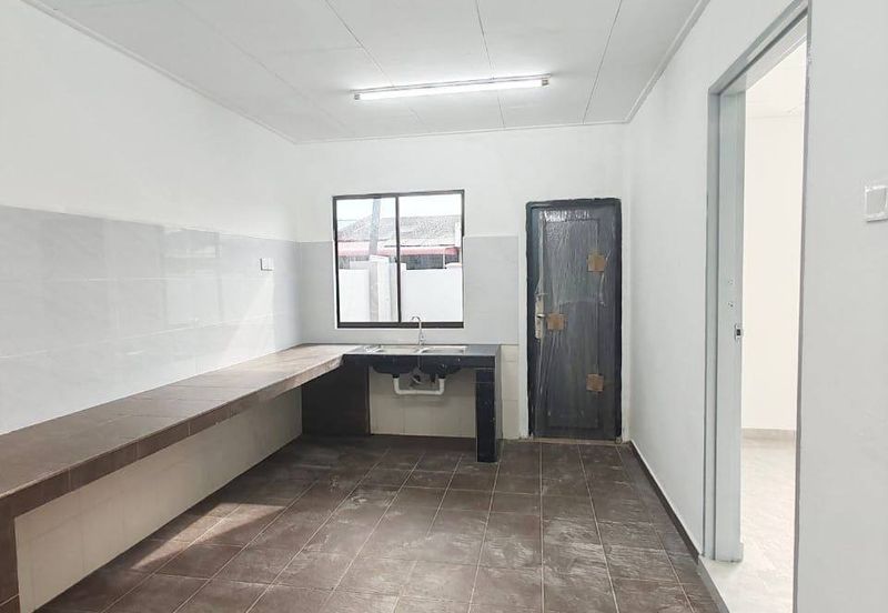 Single Storey Corner Lot 