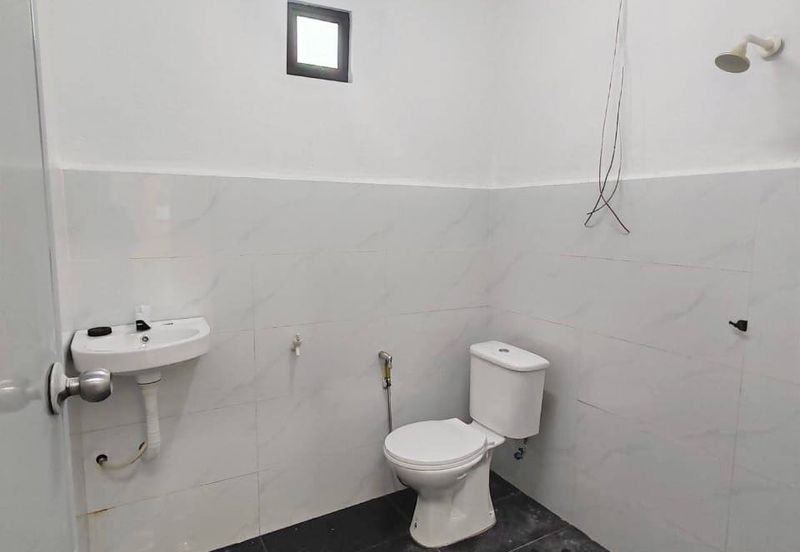 Single Storey Corner Lot 