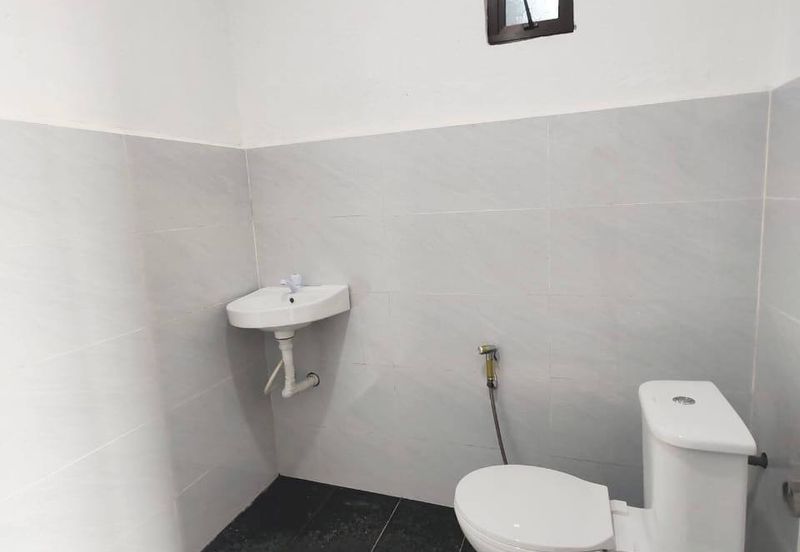 Single Storey Corner Lot 