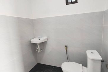 Single Storey Corner Lot 