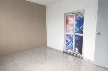 Single Storey Corner Lot 