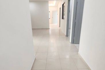 Single Storey Corner Lot 