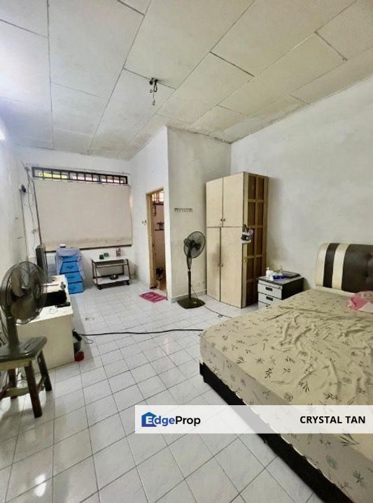 Jalan Api-Api x @ Taman Megah Ria 美家乐花园  1.5 Storey Semi-D for Sale 一层半 半独立出售, Johor, Masai