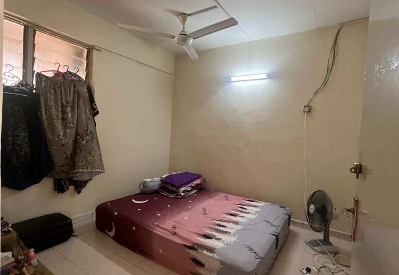 Flat Taman Ungku Tun Aminah