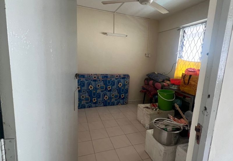 Flat Taman Ungku Tun Aminah