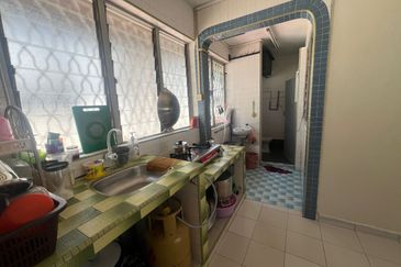 Flat Taman Ungku Tun Aminah