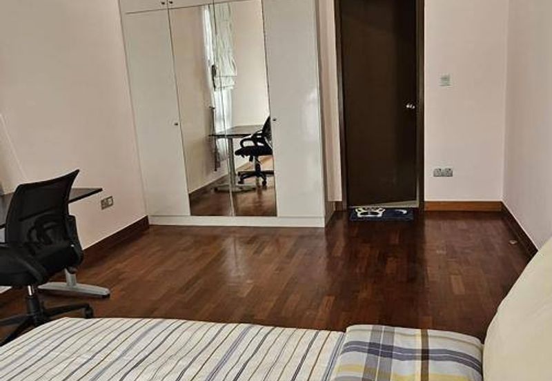 Canal Garden South Horizon Hills  Three Storey Cluster 