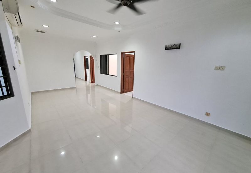 Gelang Patah Single Storey Terrace Corner Lot For Sale  （Near Gelang Patah Bus Stop)