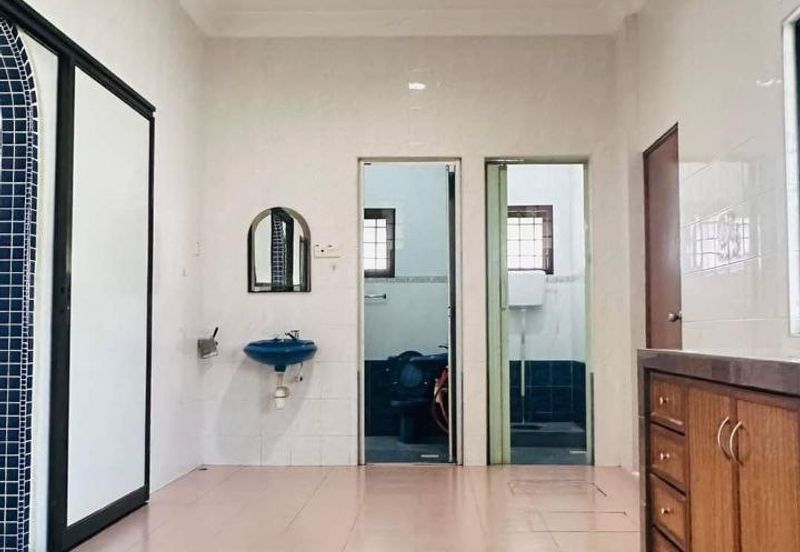 Gelang Patah Single Storey Terrace Corner Lot For Sale  （Near Gelang Patah Bus Stop)