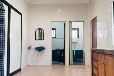 Gelang Patah Single Storey Terrace Corner Lot For Sale  （Near Gelang Patah Bus Stop)