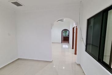 Gelang Patah Single Storey Terrace Corner Lot For Sale  （Near Gelang Patah Bus Stop)