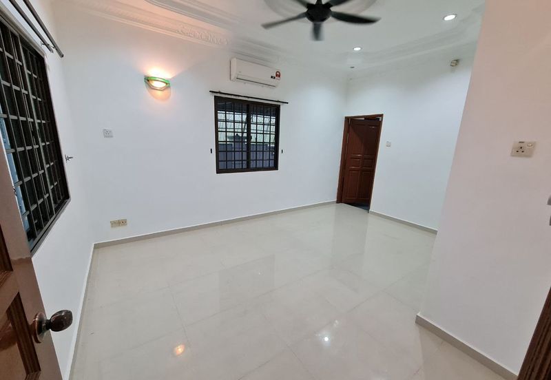 Gelang Patah Single Storey Terrace Corner Lot For Sale  （Near Gelang Patah Bus Stop)