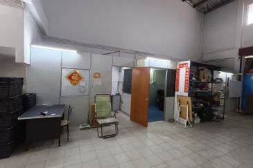 Bercham Light Industry Factory for Sale