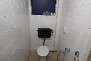 Bercham Light Industry Factory for Sale