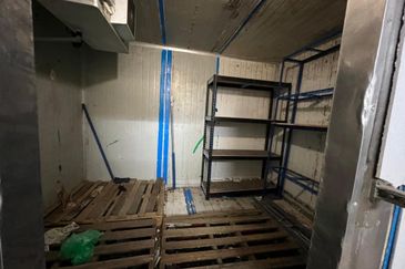 Bercham Light Industry Factory for Sale