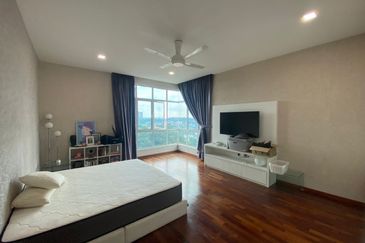 Summerscape Luxury Condominium