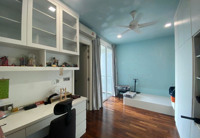 Summerscape Luxury Condominium