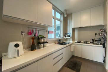 Summerscape Luxury Condominium