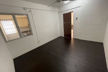 Pangsapuri Sri Intan, Bandar Baru Seri Alam